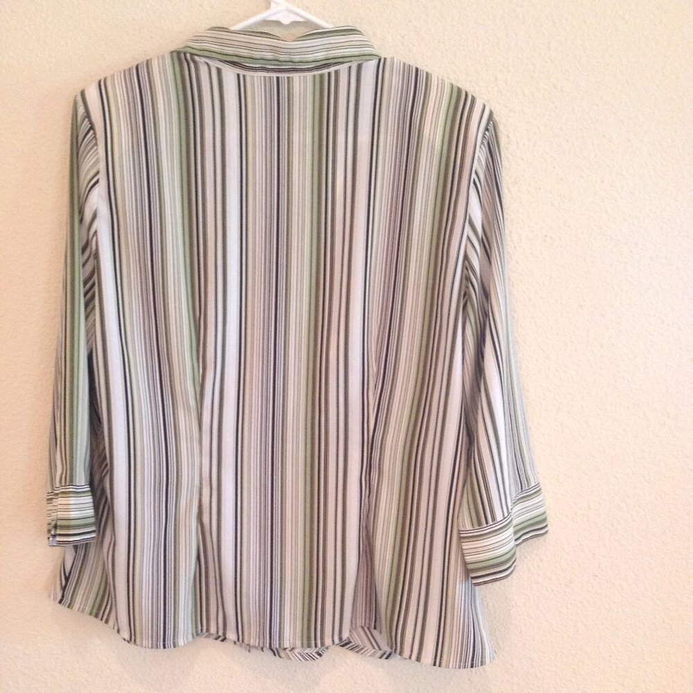 Top - Picture 4 of 6